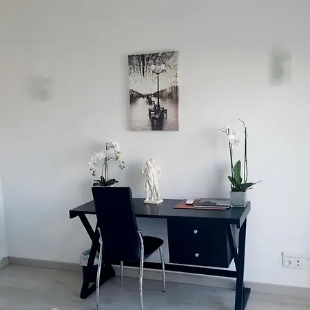 Nyaraló Local 